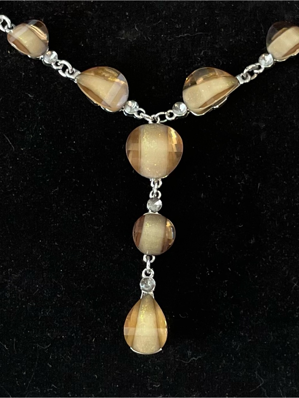 Sparkling Amber Bead Pendant Necklace - Women Jewelry